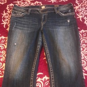 EUC Silver Jeans Capris Size 18/20